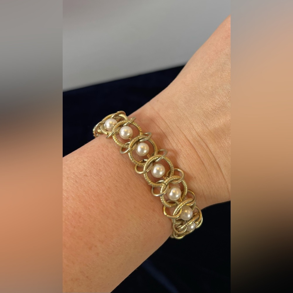 Vintage Goldette NY Bracelet Gold Tone Faux Pearl Link 1960’s Foldover Clasp 8” - Picture 2 of 6